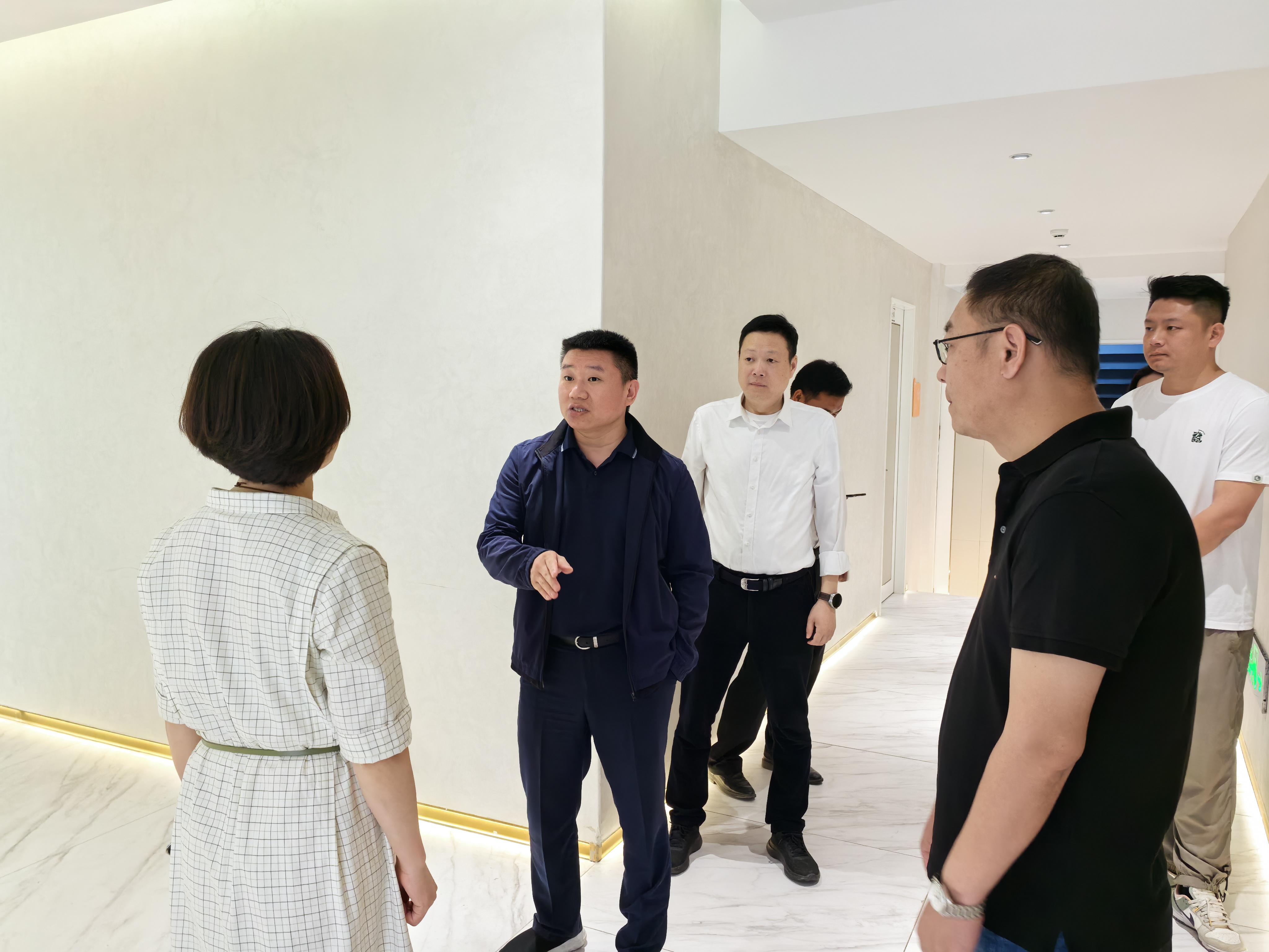 市國控集團黨委書記、董事長張志堅帶隊開展“五一”節(jié)前安全生產(chǎn)檢查